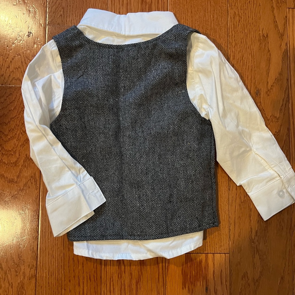 Like new baby Button Down Shirt with Vest - White and Gray - Picture 5 of 5